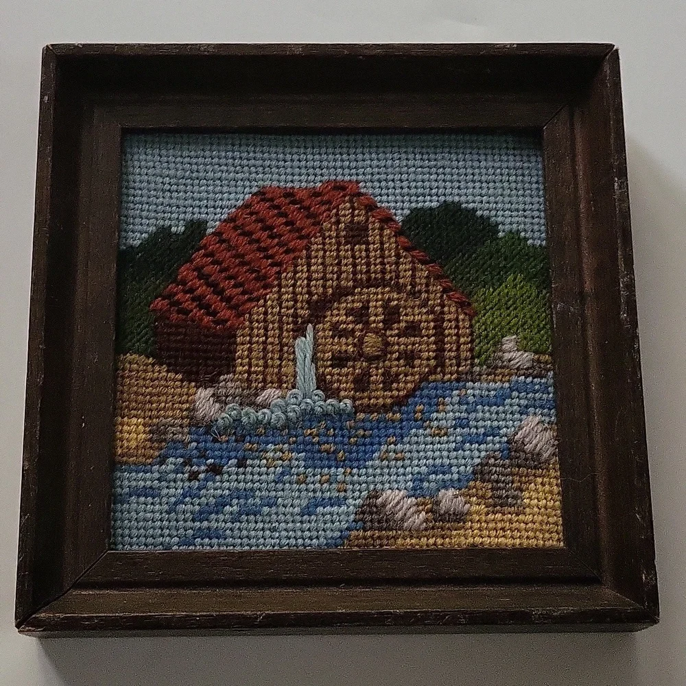 Farmhouse With A Mill Waterwheel In A River Vintage Framed Needlework - Picture 4 of 8